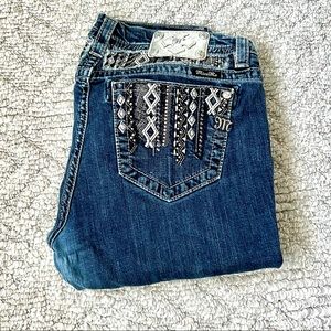 32/29 Miss Me Midrise jeans